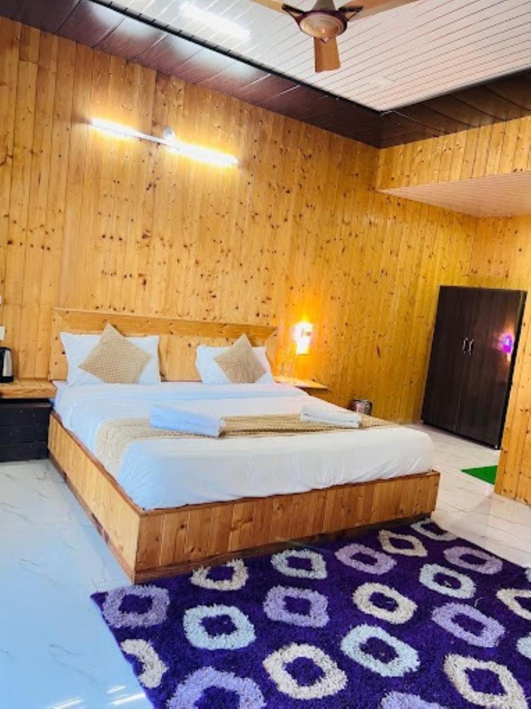 The Village Retreat Resort , Guptkashi Gupta Kāshi Extérieur photo
